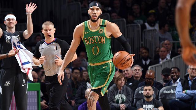 他在完成现 他在完成现