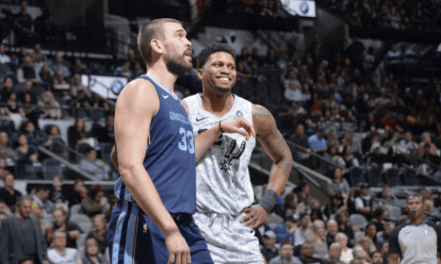 他的击球落 他的击球落