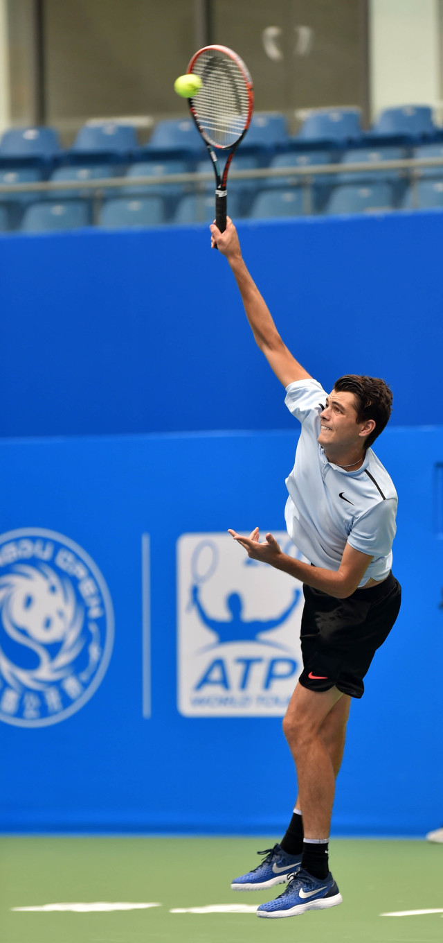 纷纷加快脚 纷纷加快脚